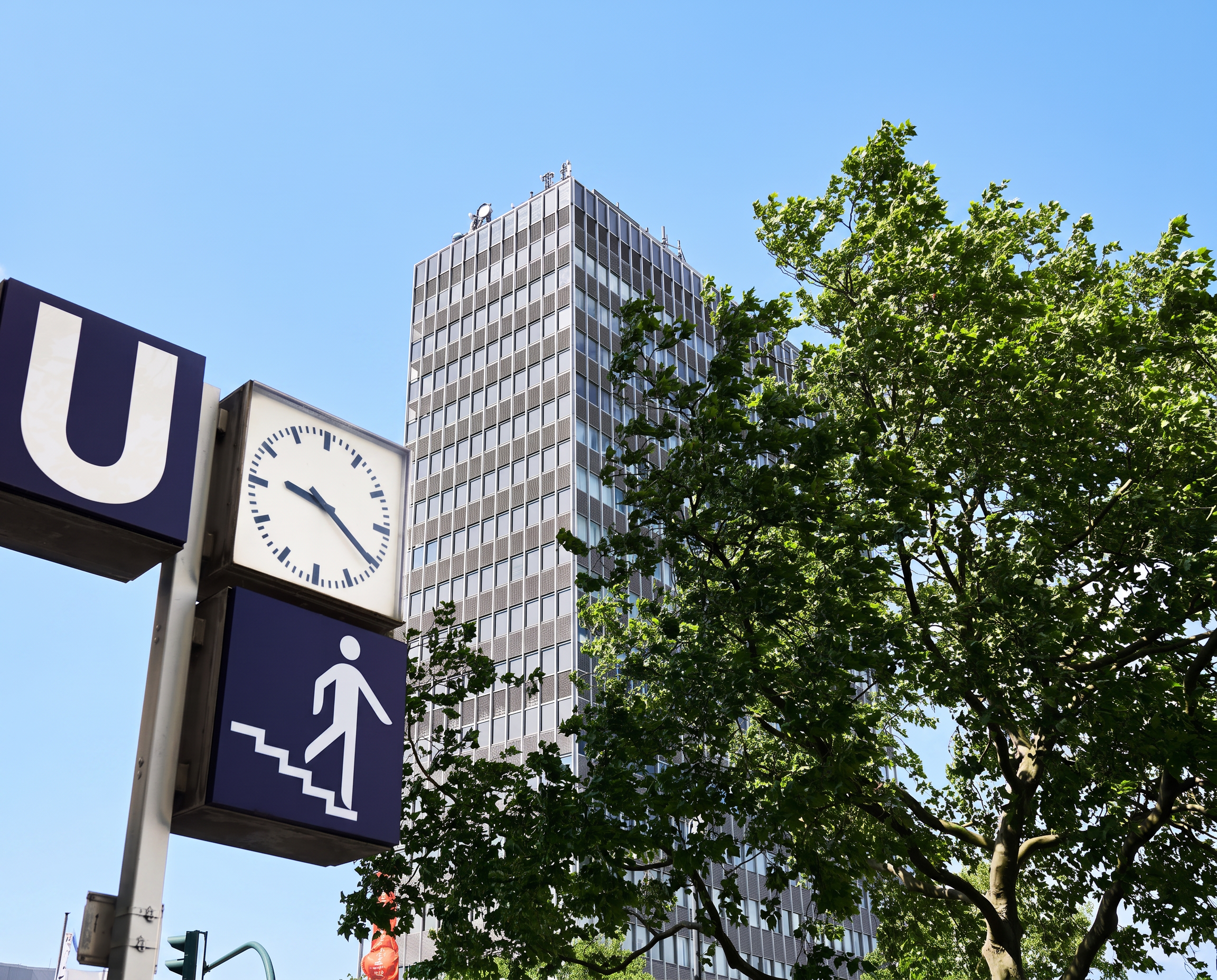 CUBE Skyline Tower Essen – ÖPNV-Adresse