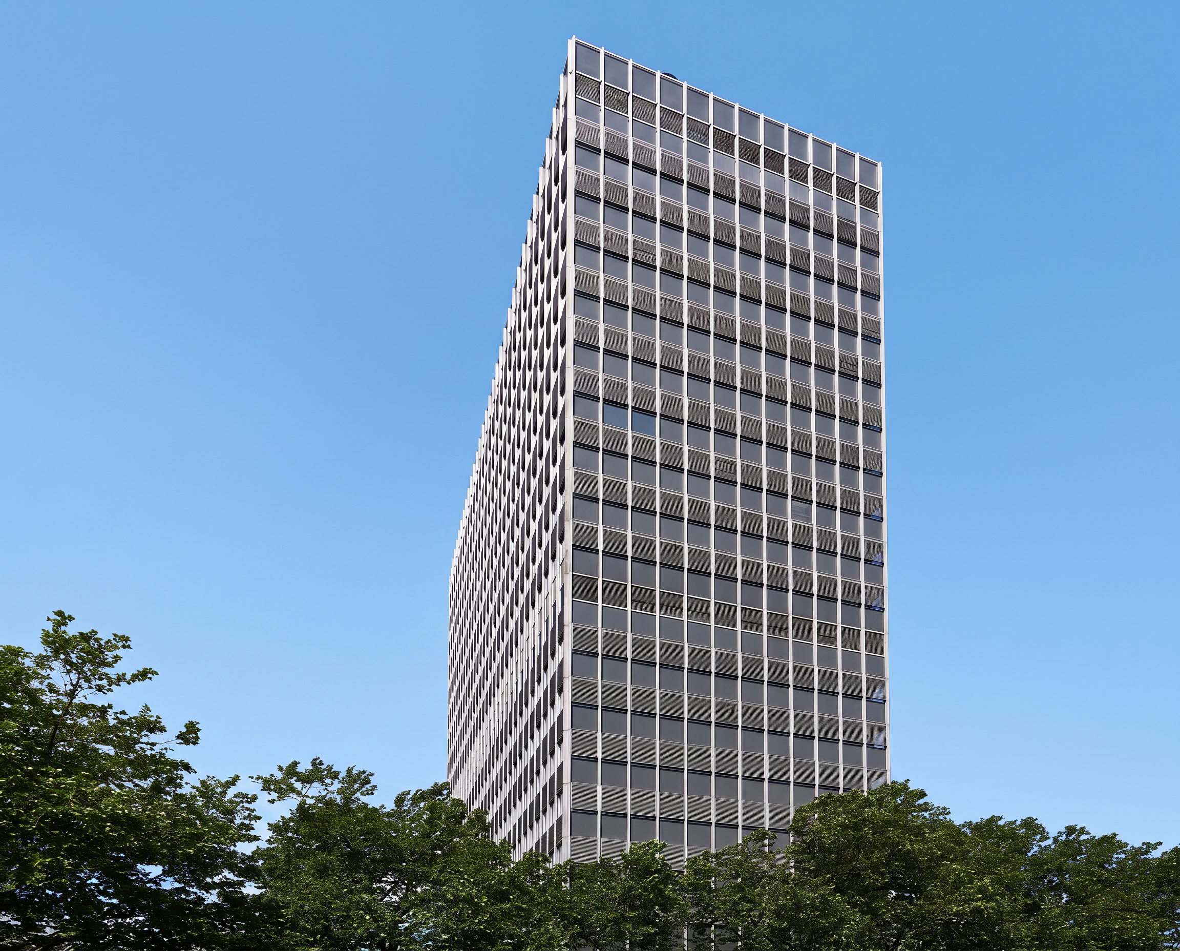 CUBE Skyline Tower Essen – Turmfront
