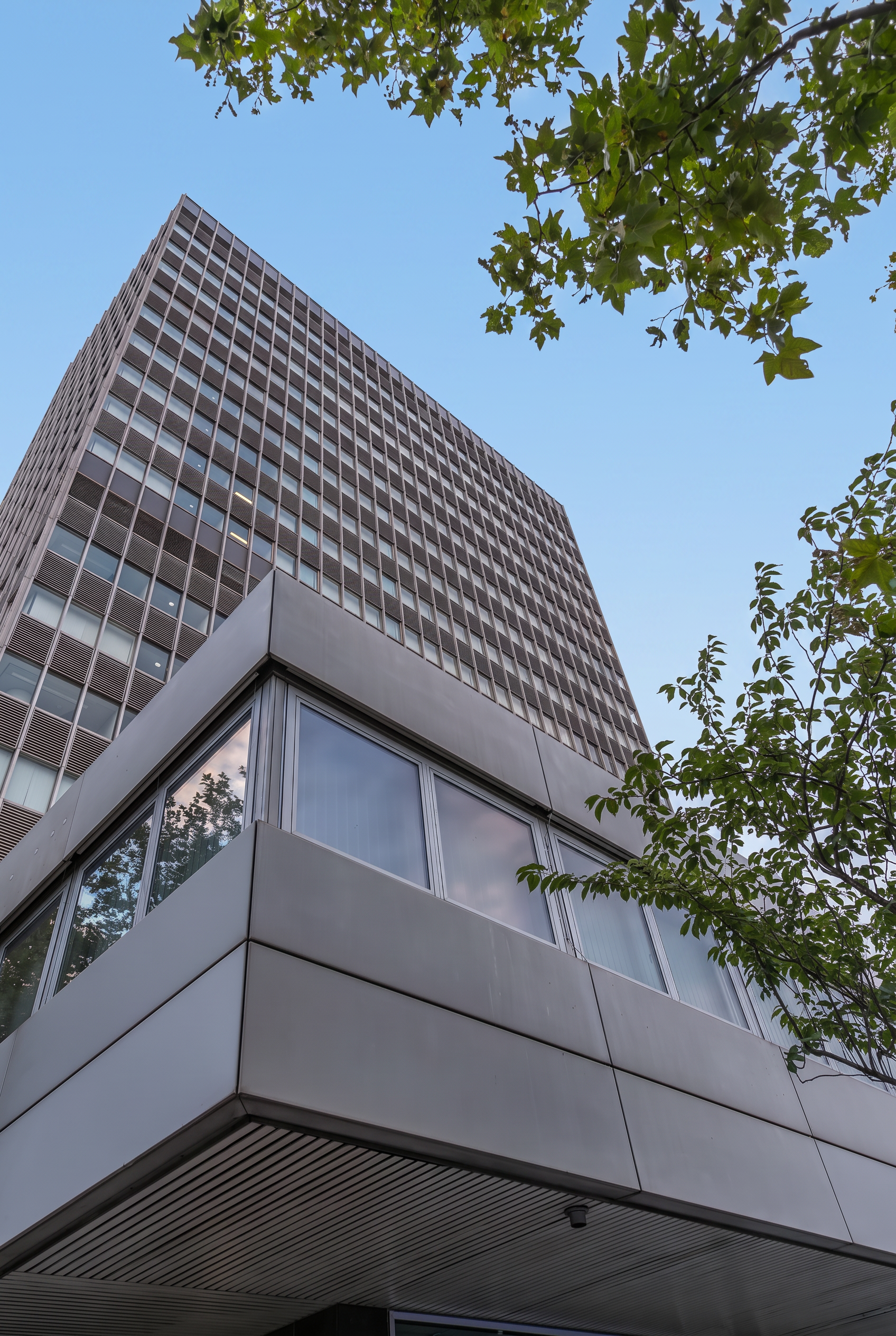 CUBE Skyline Tower Essen – Vertikale