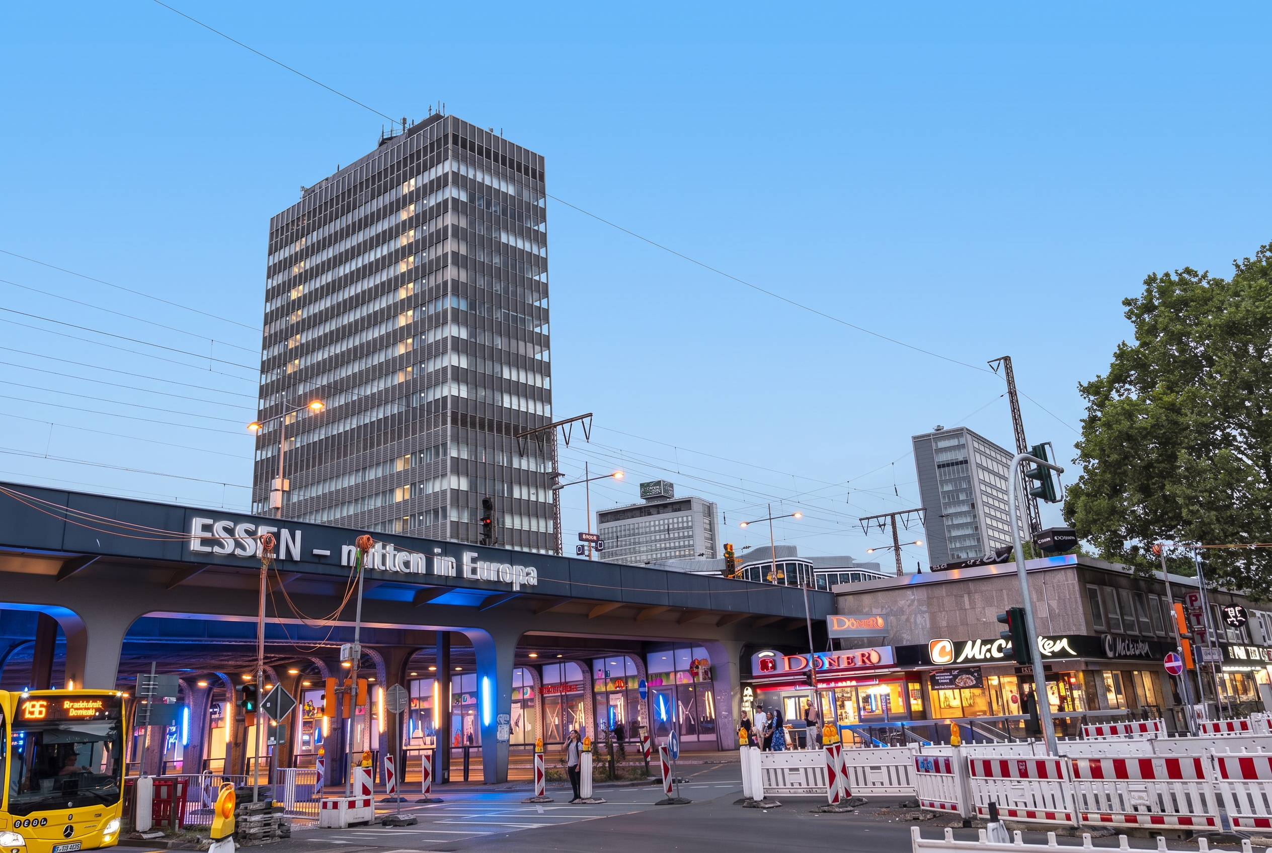 CUBE Skyline Tower Essen – Stadtkante
